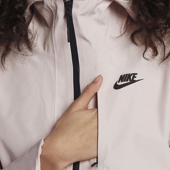 Nike Woven Tech Jacket - Picture 4 of 8